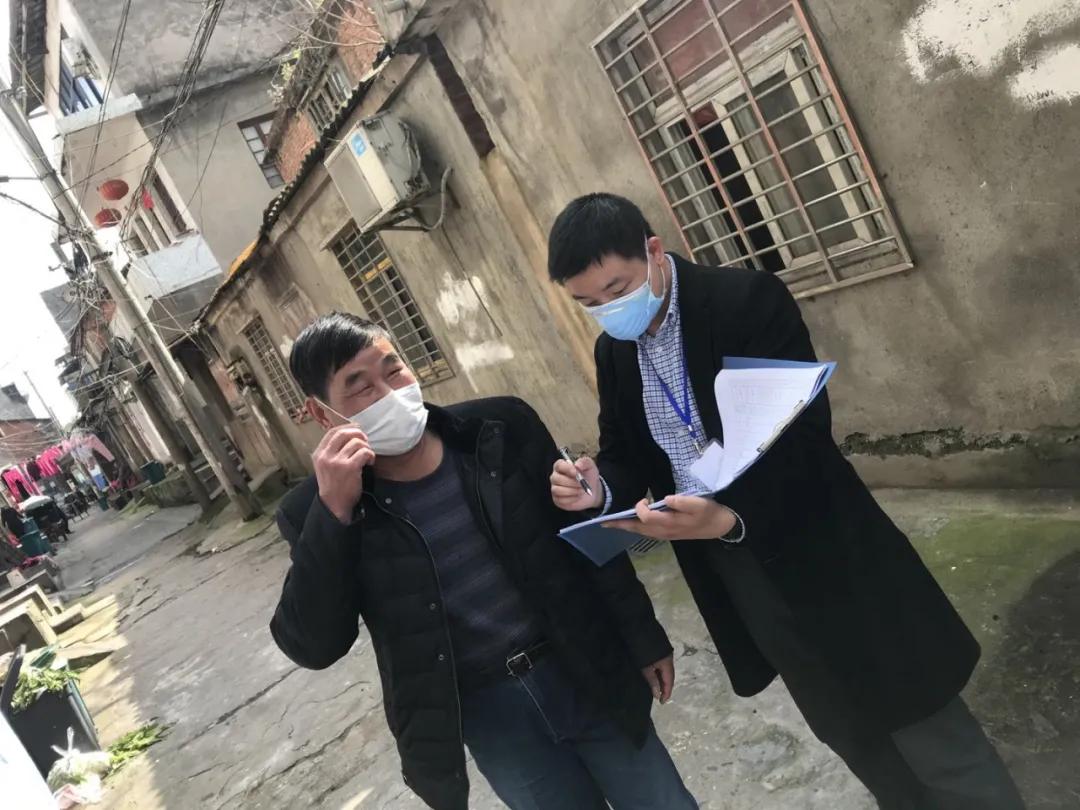 致敬在战疫一线的三位女民警,战疫队伍中有一群最美逆行者