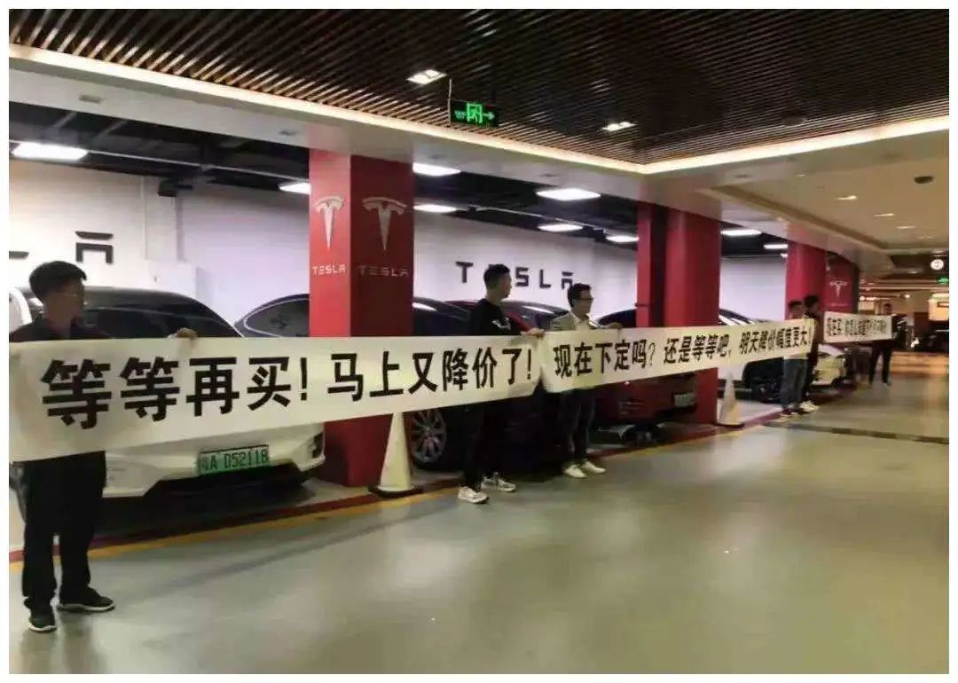 花25万买丰田凯美瑞到底值不值,花十几万去买16年的凯美瑞值得吗