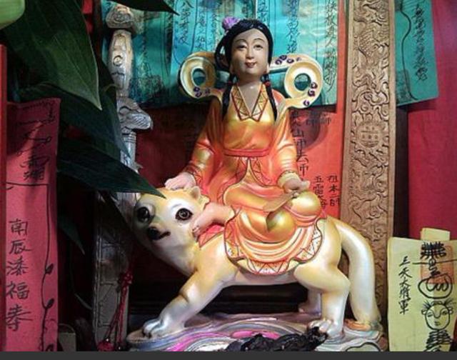 萨满教都信什么仙,萨满教的神仙都是什么样子的