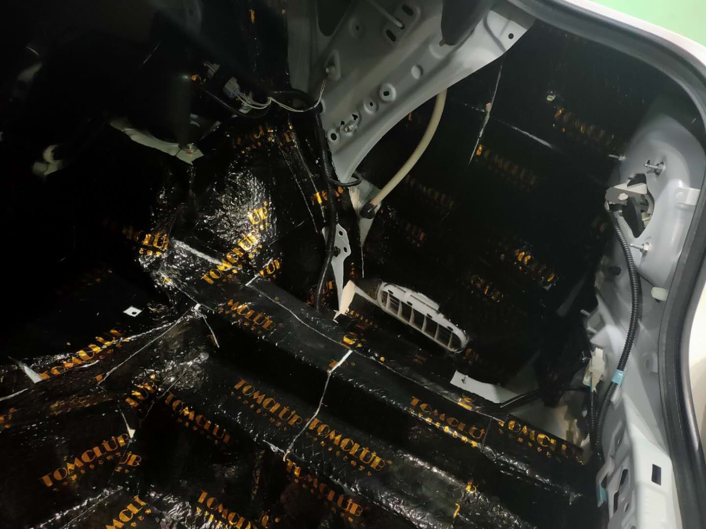 丰田锐志换喇叭不做隔音有用吗,丰田锐志隔音要怎么做