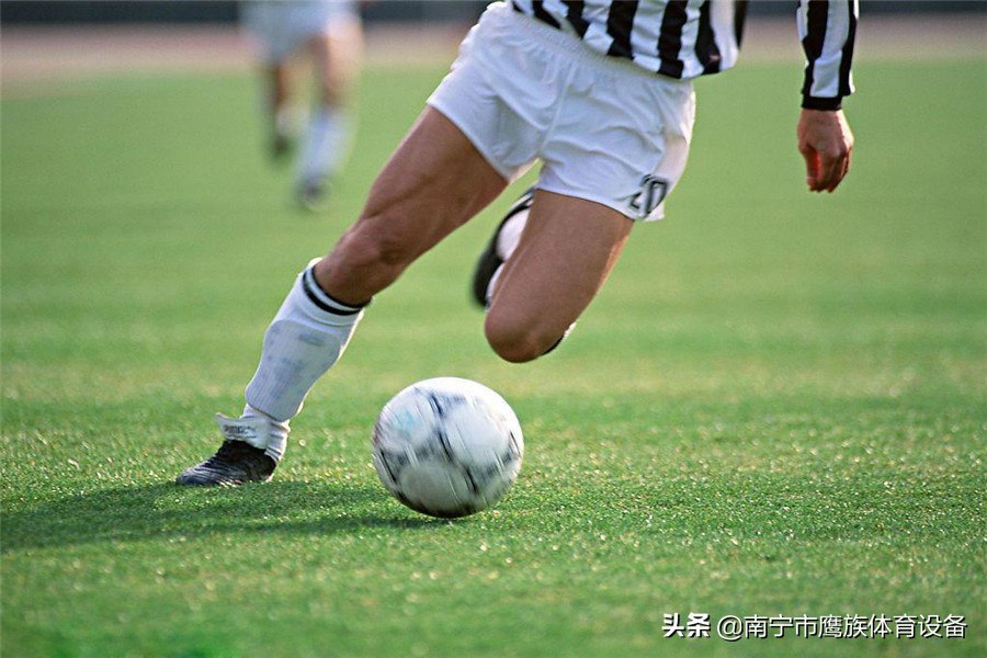 五人制足球场人造草坪铺设多少钱,修建人工草坪足球场需要多少钱