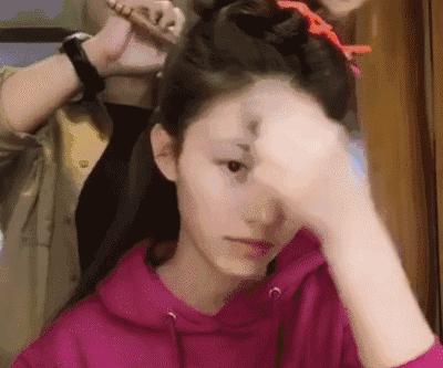 他大概是娱乐圈唯一靠小红书翻身的女明星