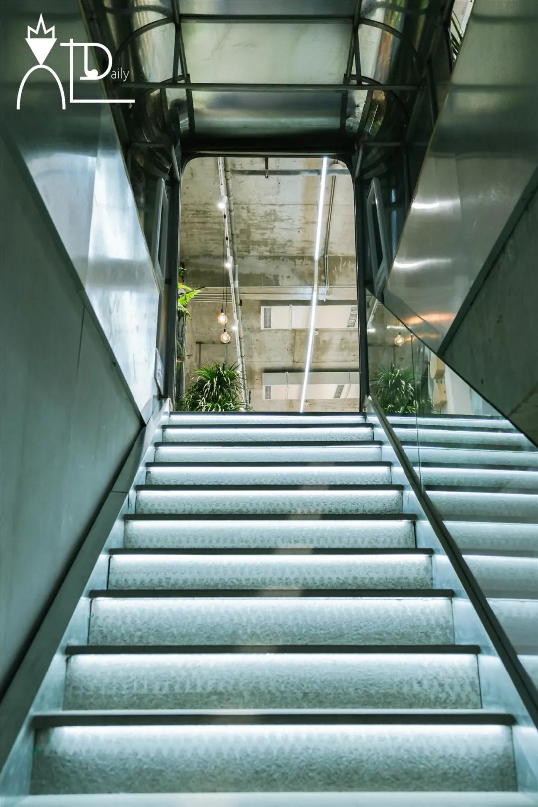 青岛品牌买手店,青岛买手店设计师