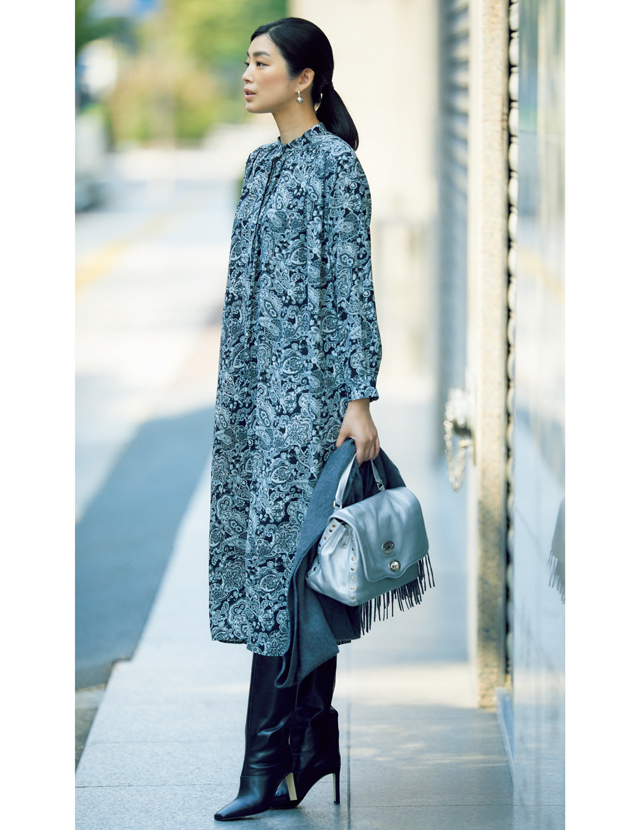 长靴配短裙的秋冬穿搭,长靴短裙子穿搭