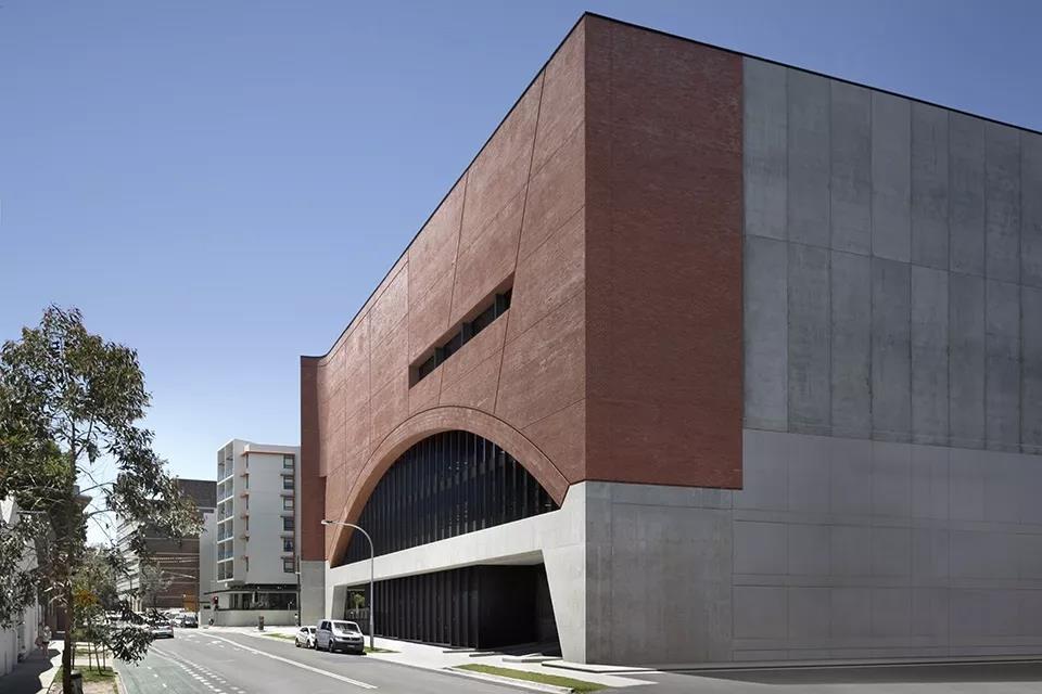 素颜水泥墙,素颜曝光揭网红真面目