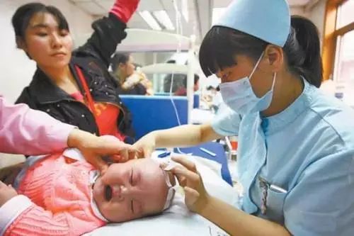 儿童近期流感病毒爆发吃什么药,儿童最近流感病毒怎么治疗