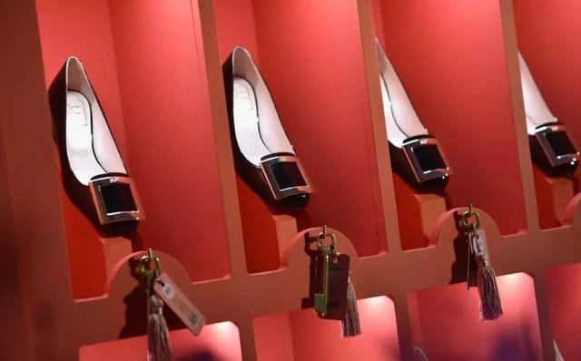 世界上最难穿的十款高跟鞋,世界上最美的十种高跟鞋