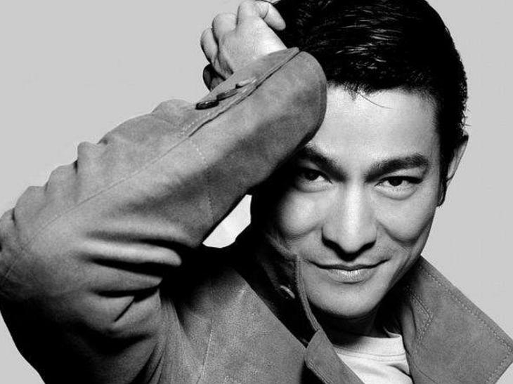 拿林青霞开刷，骂刘德华3年，一生恋3女，如何点评老流氓黄霑？