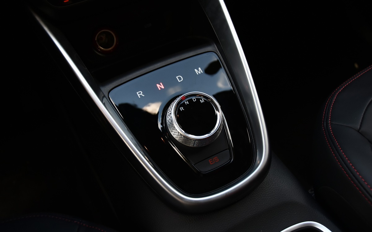 这款小型suv才是实用主义信赖首选,13万元预算买这款suv很靠谱