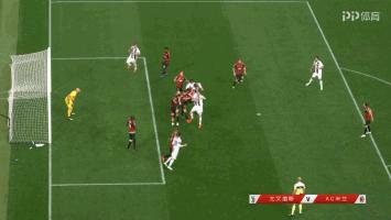 米兰3比0尤文图斯是怎么回事,米兰对尤文4球反超