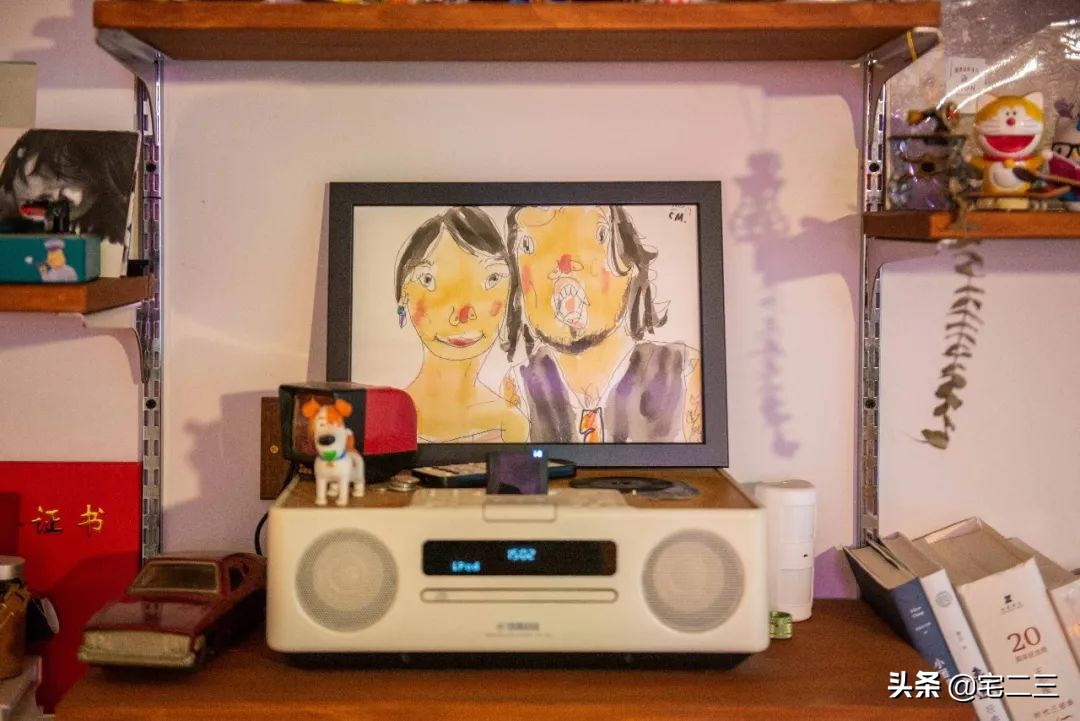 霓虹灯下，他们的“摇滚之家”