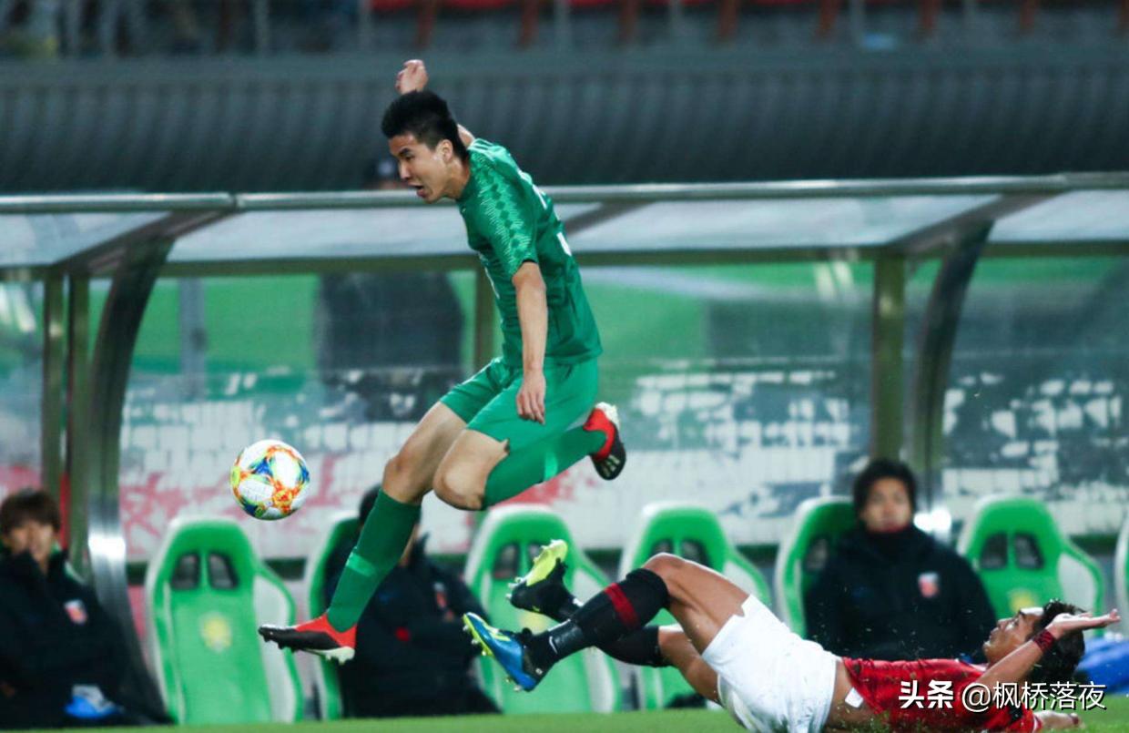 国足有没有能比肩c罗的人,比c罗更有影响力的足球人员