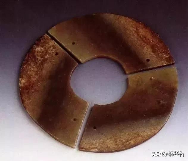 古玉孔道内外包浆沁色一致,古玉有沁色好还是无沁色好