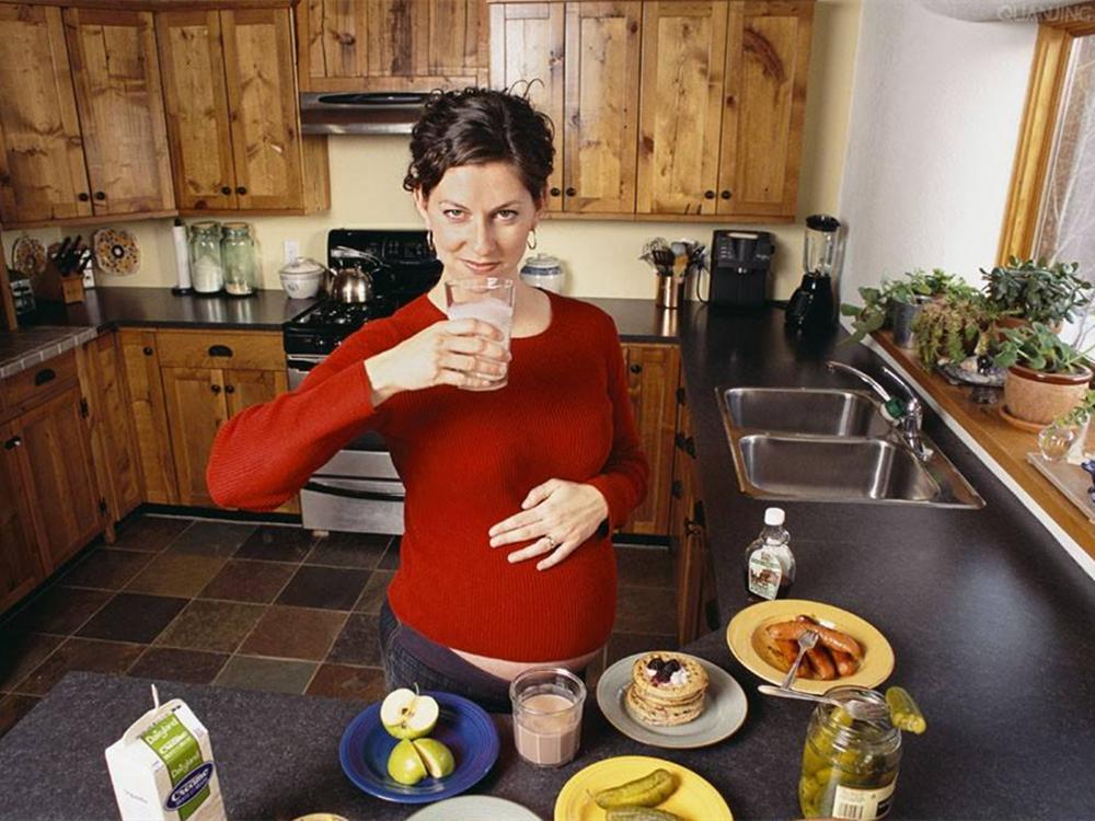 孕晚期出现“水肿”，应当注意些什么？缓解和调理小妙招了解一下