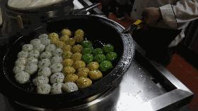 去不了奶茶主题公园？来吾煎道参加“网红生煎大*会集**”呀