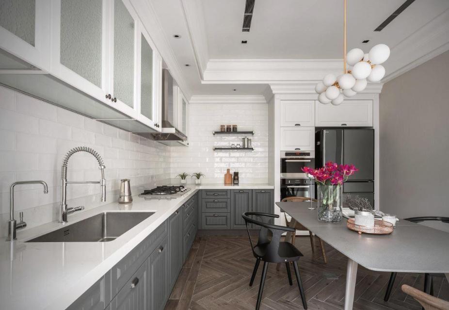 木纹砖的优缺点黑白风,木纹砖和木板找平方式一样吗