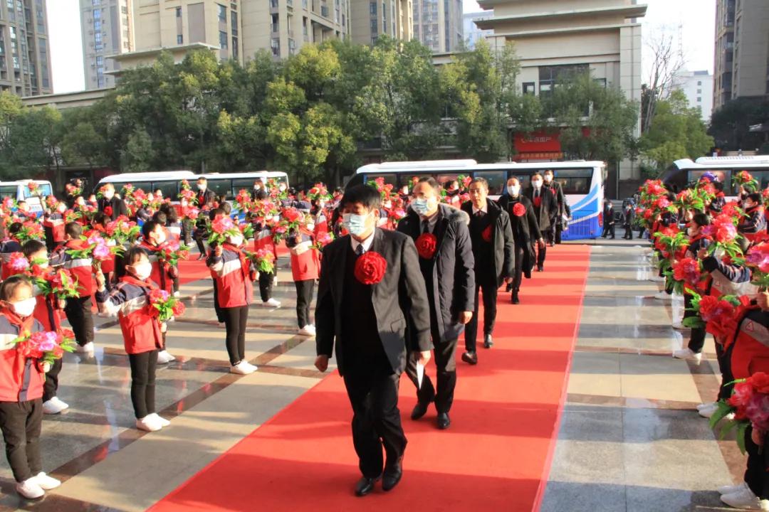 抗疫英雄表彰大会进场,致敬抗疫英雄天门表彰大会视频