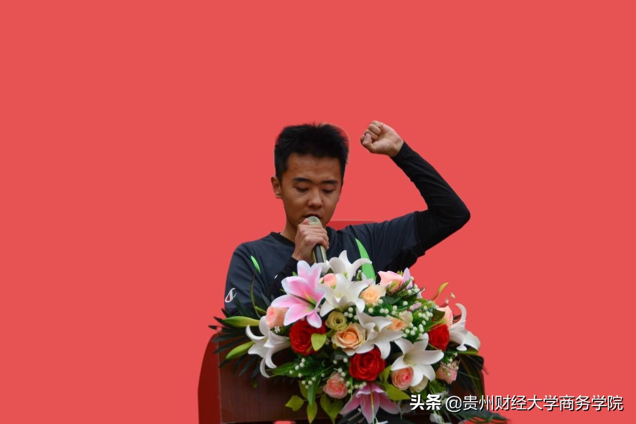 构建校园足球文化做新时代追梦人,校园足球不忘初心砥砺前行