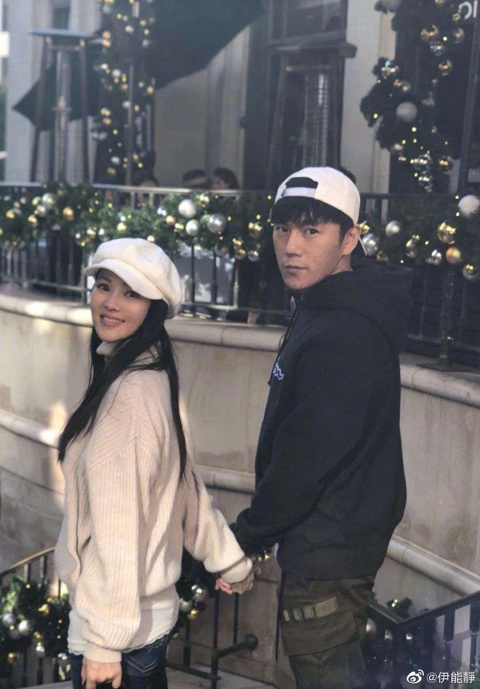 伊能静为什么叫56岁阿姨,52岁的伊能静打扮成00后少女