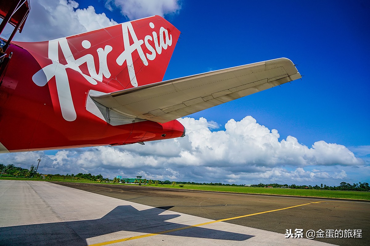 马来西亚吉隆坡亚航机场,亚航机场和吉隆坡国际机场