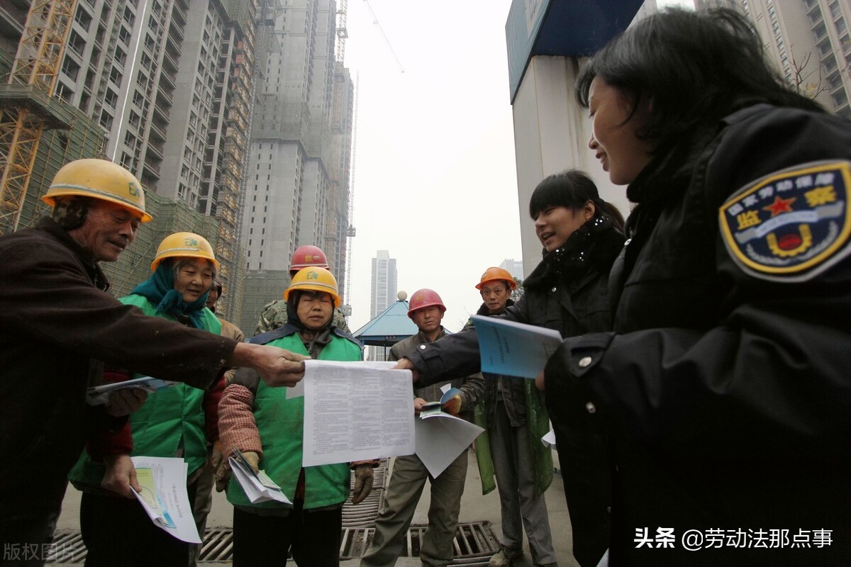 工伤公司不给钱治疗怎么办,工伤期间公司不给工资怎么办