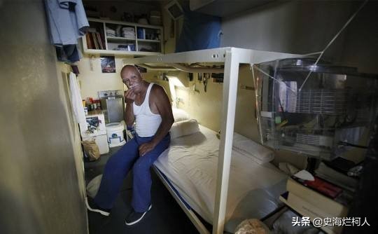 美国监狱堪比天堂？记者*底卧**私营监狱，揭露其肮脏的监禁史