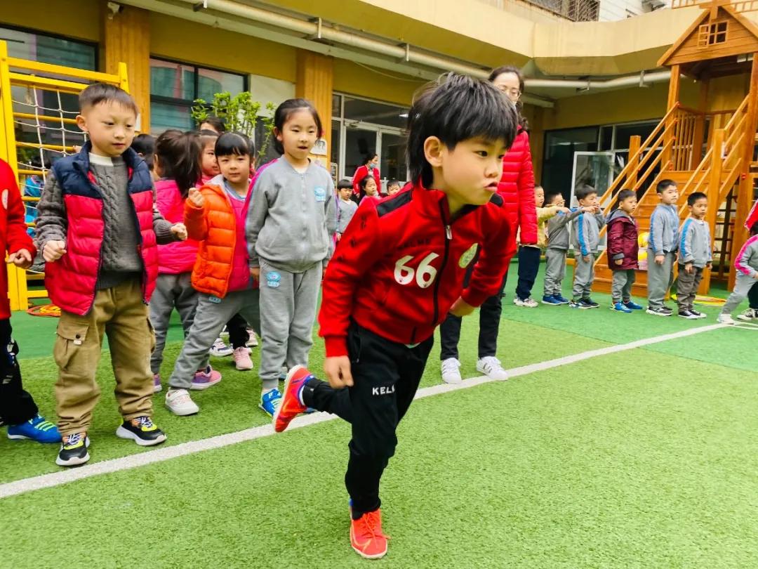 幼儿园足球嘉年华足球比赛视频,幼儿园足球主题游园活动