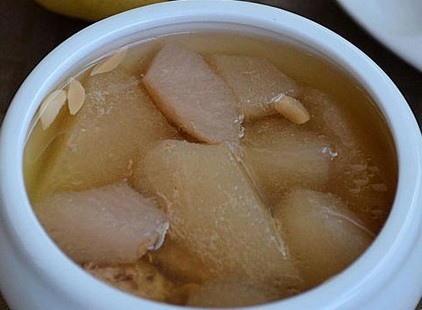 暖气造成的咽喉痛怎么缓解,冬天开暖气口干舌燥怎么回事