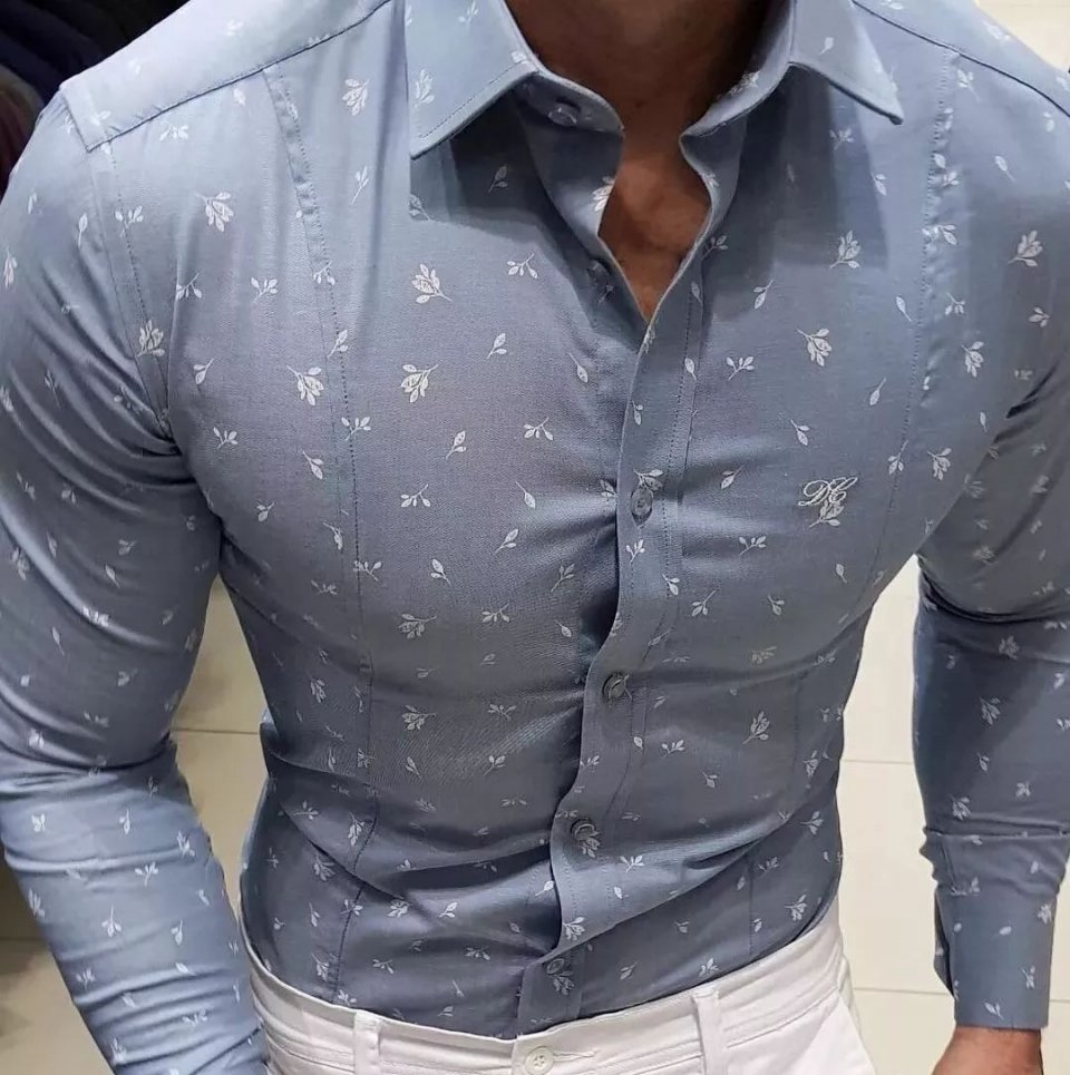 男人胸肌胀起来,男人胸肌撑起西装