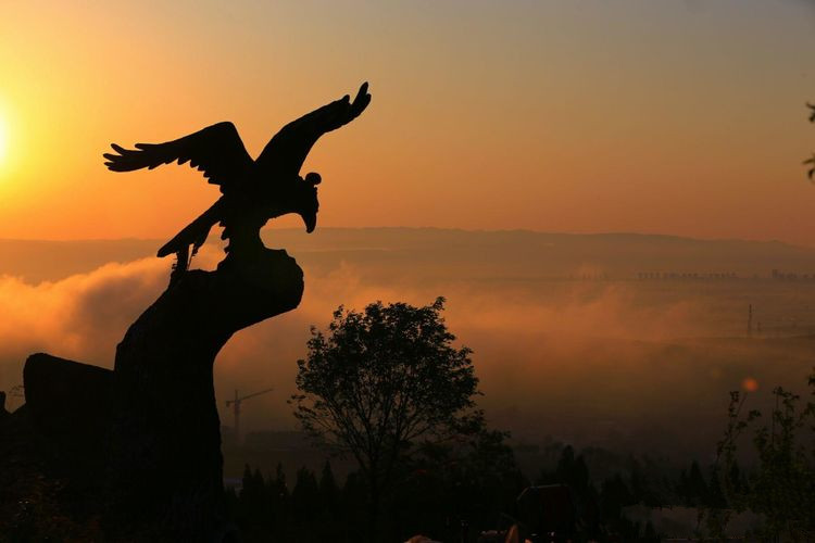 凤翔灵山有什么讲究吗,大年初一去凤翔灵山