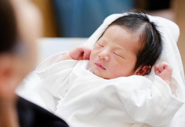 扎堆叫“zixuan”的时代已过去，新起名方式接踵而来，老师很无奈