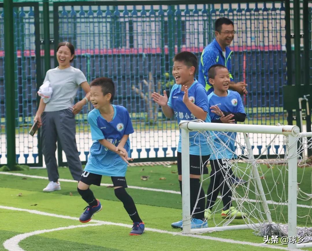 公益体彩快乐操场走进新洲小学,公益体彩快乐操场活动走进保定