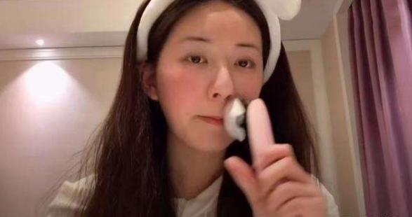 赵露思推荐好物清洁面部,赵露思推荐脸部小熨斗