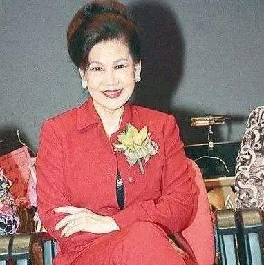 霍英东家族有多牛？享国葬，姨太太不争产，不带保镖，黑道不敢惹