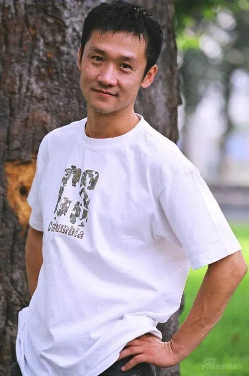 抛弃“最美琼女郎”，被陈道明提携，离婚9年又翻红：好狠一男的