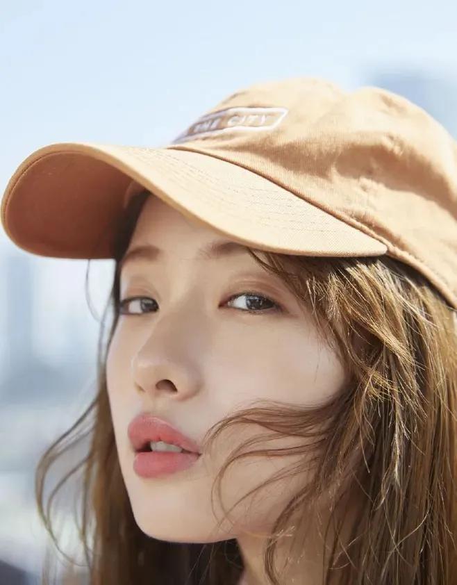 迪丽热巴薄唇,把迪丽热巴换成黄金比例脸