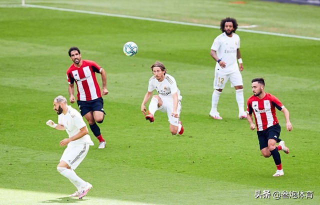 齐达内皇马86分钟3变1巴萨机会,齐达内时期皇马对巴萨