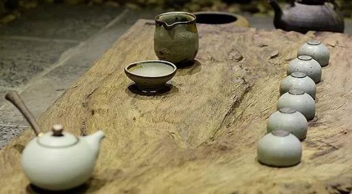 选择茶盘的技巧有哪些方法,老榆木茶盘怎么挑选