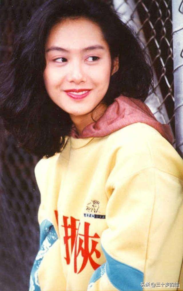 90年代香港女明星衣服,90年代香港女性穿着打扮