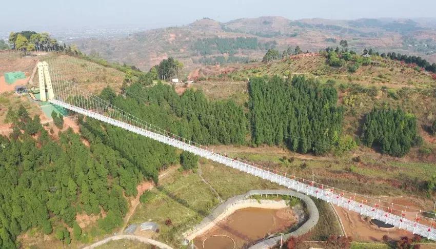 天桥沟玻璃栈道一日游,芙蓉山风景区玻璃滑道