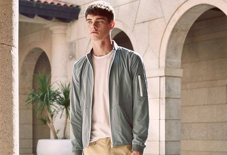 冬日高级感美式棒球服穿搭,运动外套女棒球服保暖薄棉服