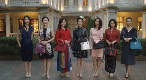 有哪些时髦的小众包包,小众且高级的包包推荐一款多用包