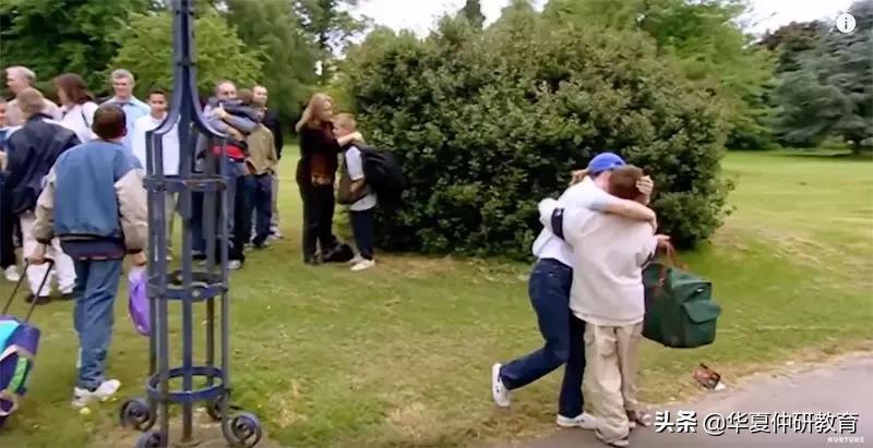 没有大人管的小孩怎么样了,没有大人管的孩子的后果