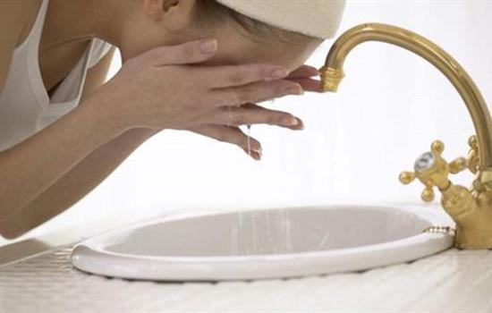 洗面奶洗了会紧绷是什么情况,洗面奶洗了有紧绷感会怎么样