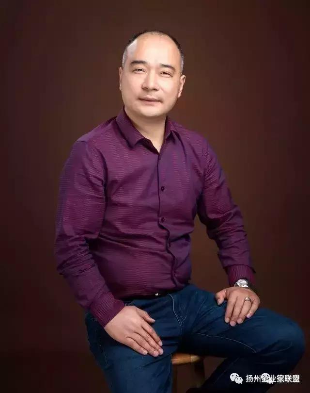 “叶氏精工”珠宝助力第二届百人瑜伽公益大会，一起燃情5.18！