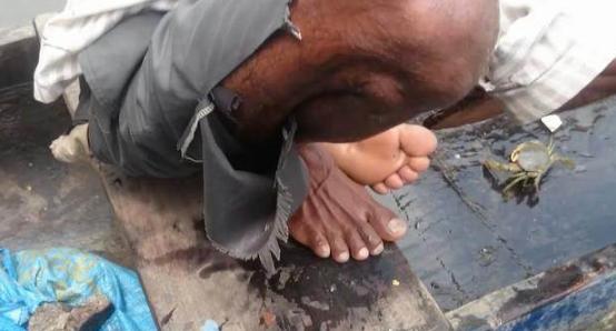 看看印度人是怎么干活,看看印度人如何吃火锅