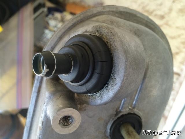 节气门有机油怎么回事啊,节气门附近有机油是什么原因