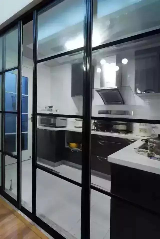 厨房推拉门能挡油烟吗,厨房究竟有没有必要装门