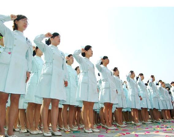 成都成医附院护士学校好不好,成都医学院护理寝室