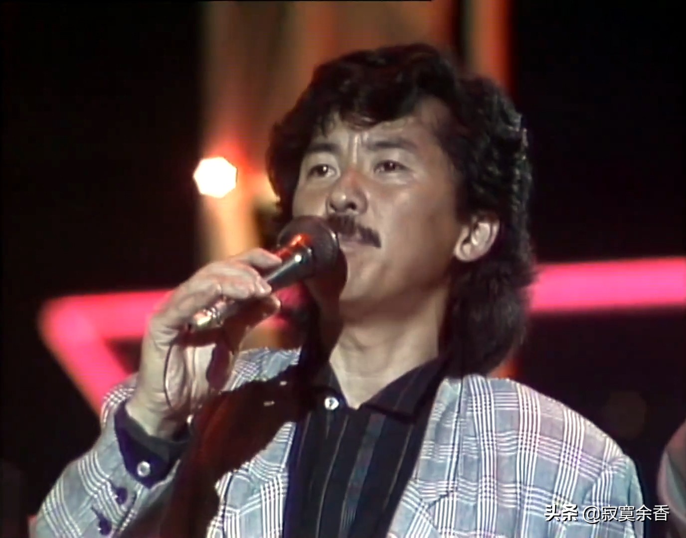 锁定85年群星劲歌荟萃,年轻时代的他们太惊艳太出彩了